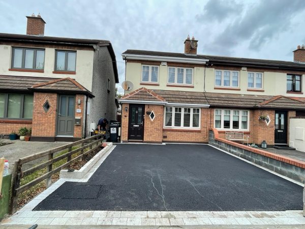 Tarmac installations on driveway in Rosslare Harbour, County Wexford