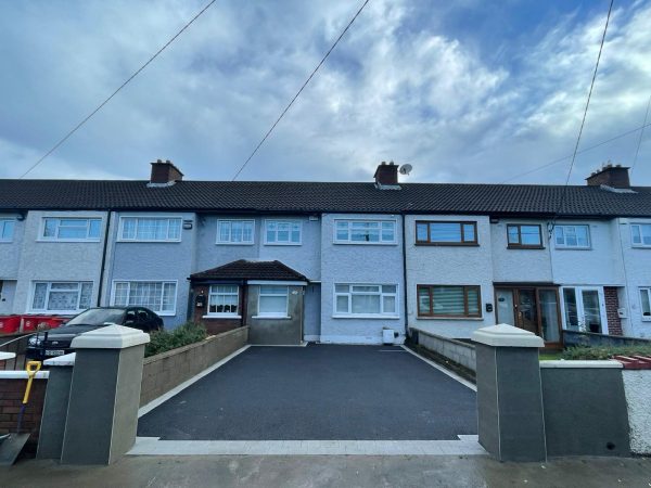 Tarmac installations on driveway in Thurles, County Tipperary